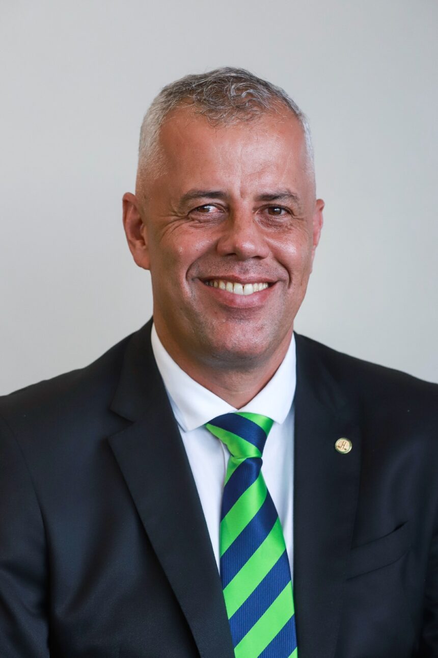 Evair de Melo e a força de quem cresce “de baixo” na disputa pelo Senado no Espírito Santo