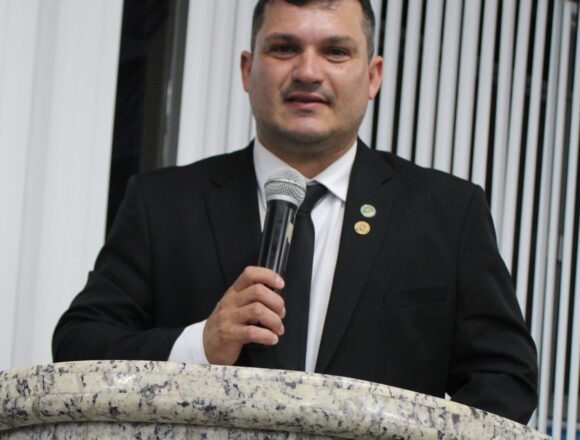 Vereador cobra explicações sobre contrato de saneamento em Nova Venécia