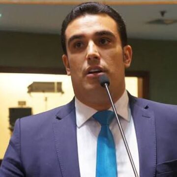 PHOTO-2026-04-30-17-28-54 Erick Musso, comemora a decisão do Congresso Nacional que derrubou o veto do presidente Luiz Inácio Lula da Silva ao projeto de lei que trata da dosimetria de penas.