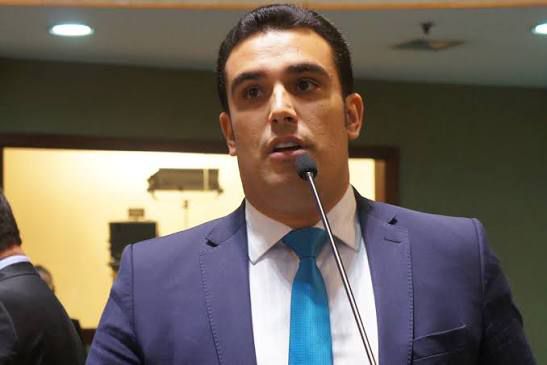Erick Musso, comemora a decisão do Congresso Nacional que derrubou o veto do presidente Luiz Inácio Lula da Silva ao projeto de lei que trata da dosimetria de penas.