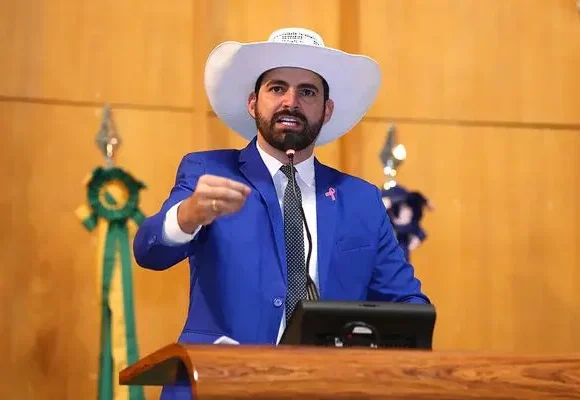 Pablo Muribeca em atuação na ALES