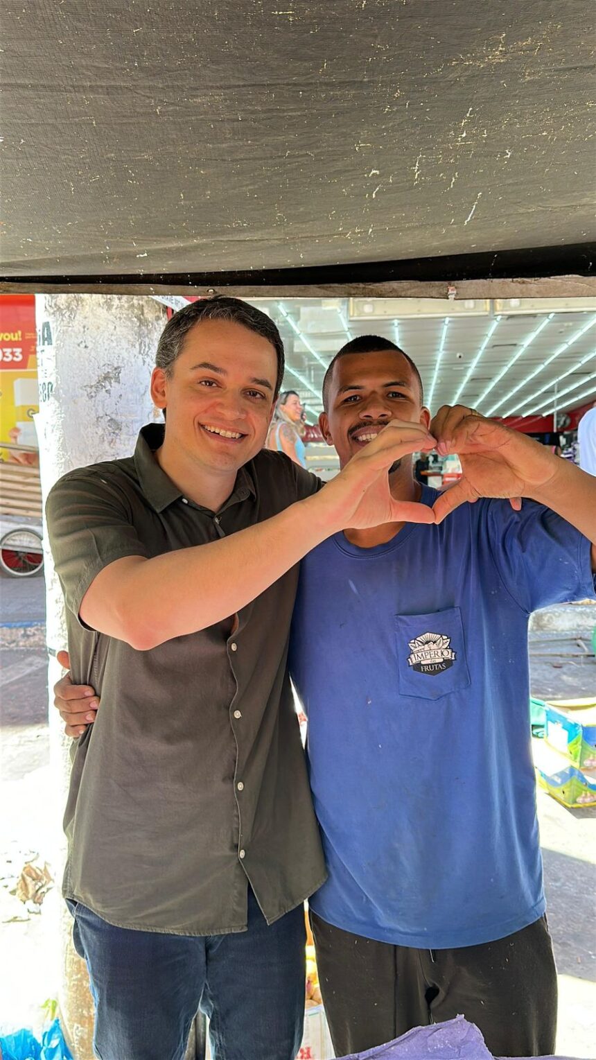Lorenzo Pazolini visita feira de Campo Grande e recebe manifestações de apoio e sugestões da população