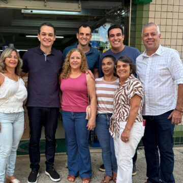 PHOTO-2026-05-11-11-43-41 Pazolini, Erick Musso, Evair de Melo e Alcântaro são calorosamente recebidos na festa de aniversário de João Neiva