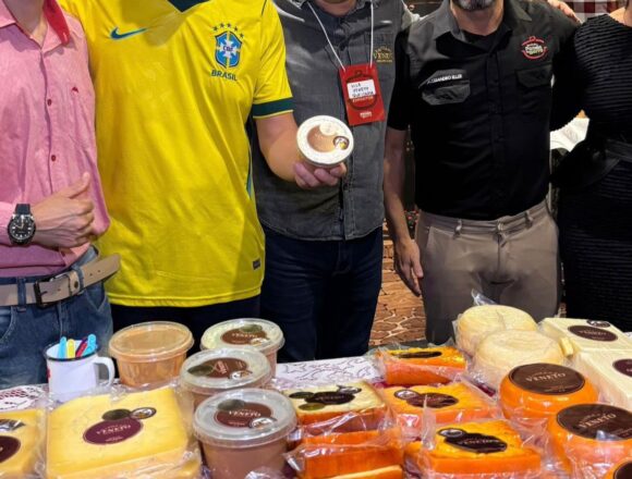 3745d1ea-68d4-43b8-977b-87e36188e5bb Pazolini participou de eventos em Linhares e João Neiva sábado (20)