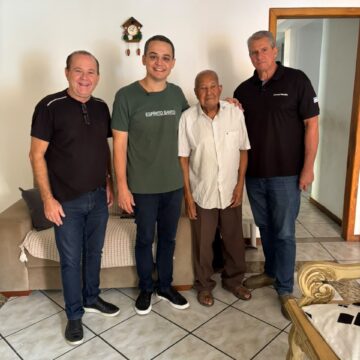 PHOTO-2026-07-15-14-34-52 Pazolini visita o pastor Arnaldo Candeias e destaca legado de serviço e liderança cristã no Espírito Santo
