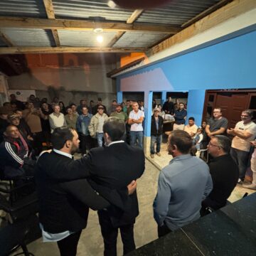 Lorenzo Pazolini recebe Título de Cidadão Divinense e se reúne com lideranças no Caparaó